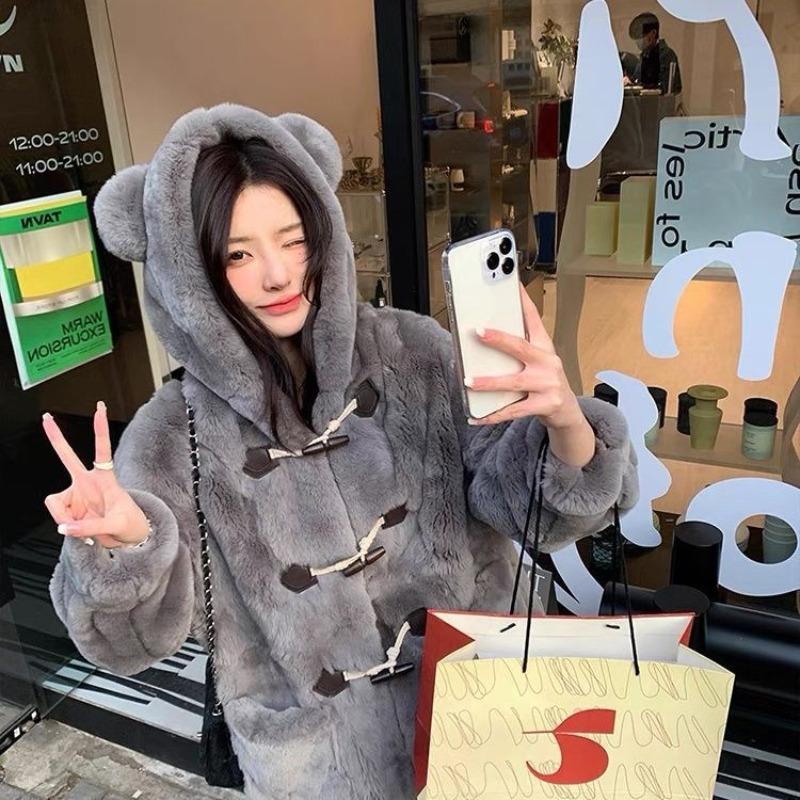 Autumn and winter new hooded fur fur coat horn buckle plush ears thickened coat cute college style