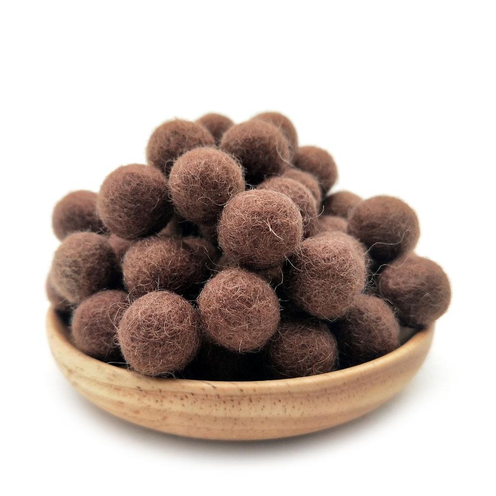 Barevné 2cm vlněné bambulky na vánoční ozdoby a DIY plstění jehlou