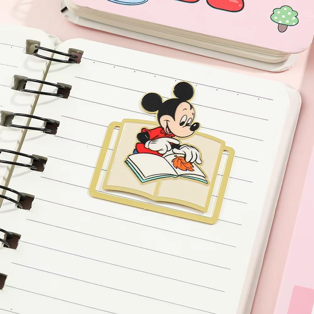 MINISO Cartoonfiguren Emaille Kreative Buchseite Büroklammern für Frauen Männer Jugendliche Fans Sammlung Cartoon Lesezeichen