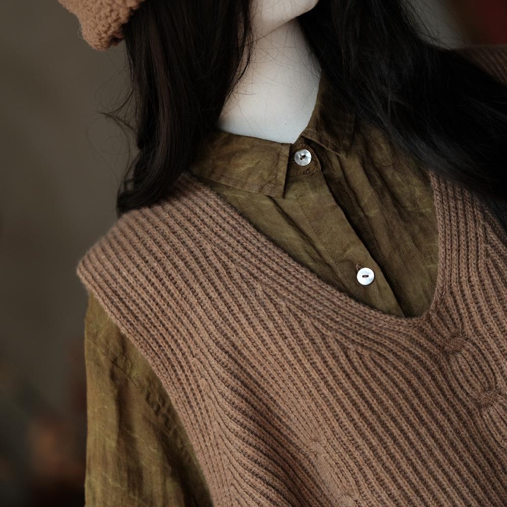 Ancient Mud Retro Wool V-neck Loose Vest Sweater