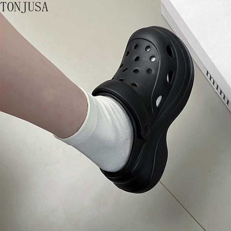 thick-soled hole shoes, outer bag head slippers, non-slip soft-soled height-enhancing women's shoes