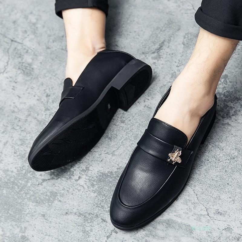 Autumn and winter casual small leather shoes youth pointed lazy shoes heightening hair stylist night show
