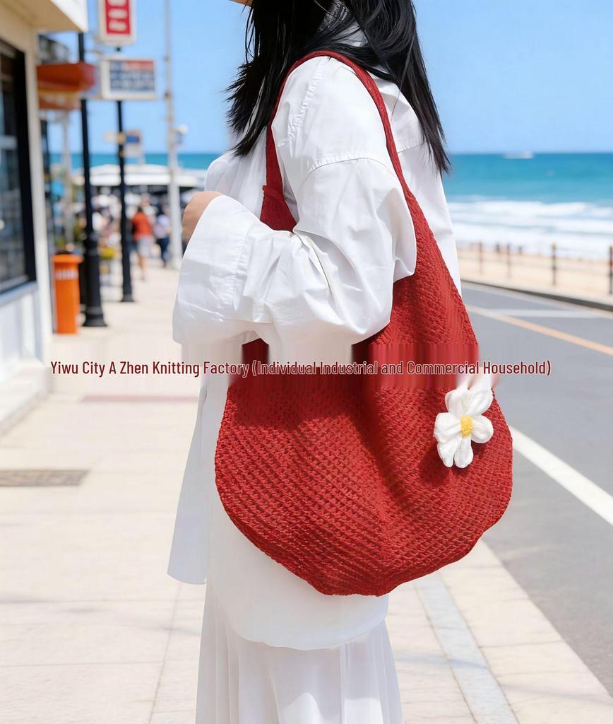 Women's Summer Casual Straw Handbag - Large Capacity, Hand-Woven, Perfect for Beach Vacations & Lazy Days.