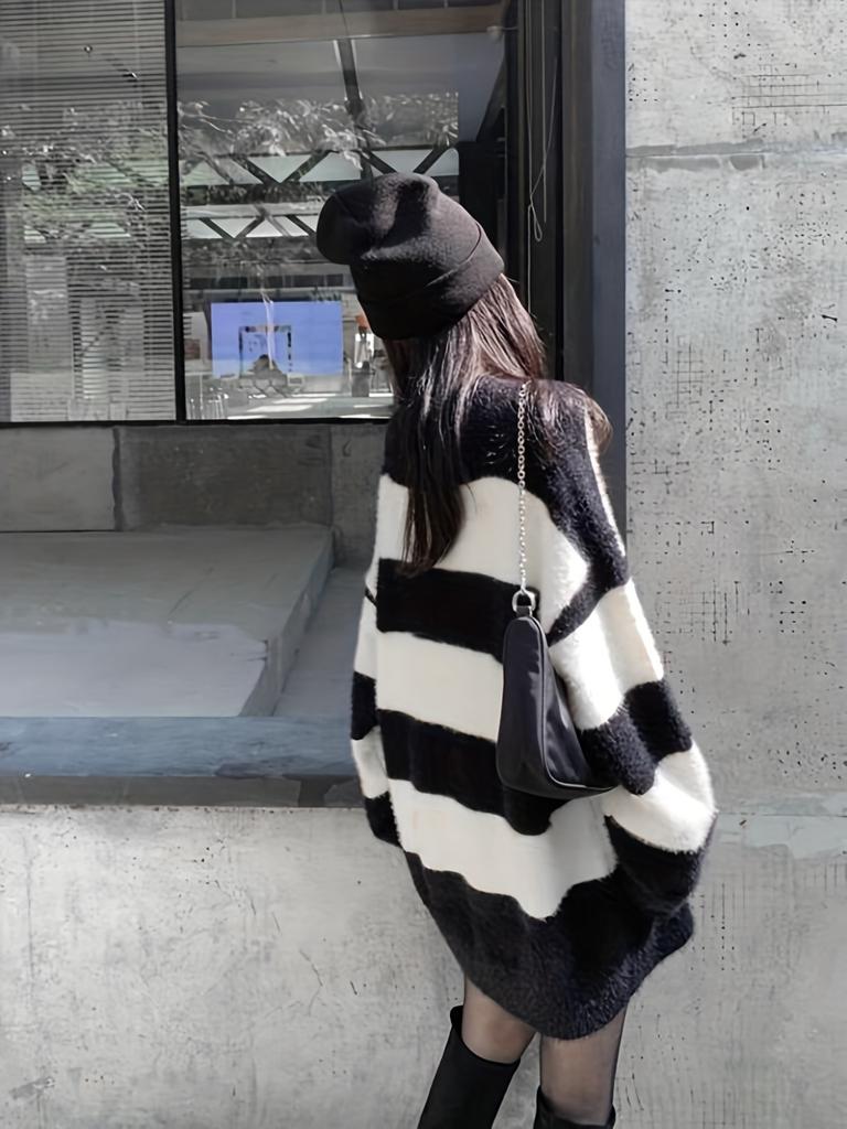 Women's Fashion Retro Casual Loose Black and White Stripes Lazy Knit Pullover Sweaters