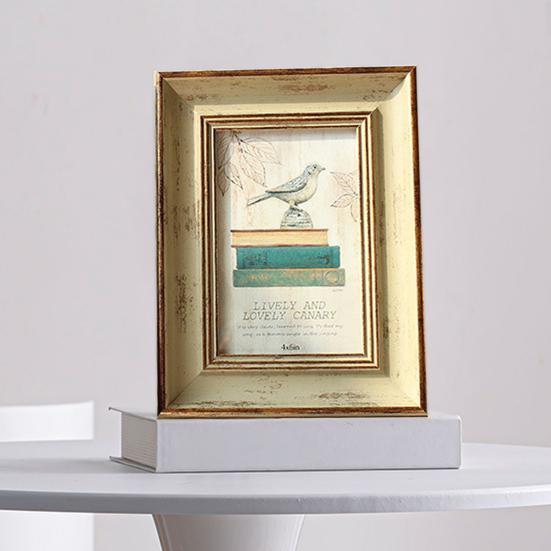 Picture Frame Retro Style Exquisite Pattern Wear Resistant with Hook Simple Installation Farmhouse Rustic Vintage Wall Hanging Photo Frame
