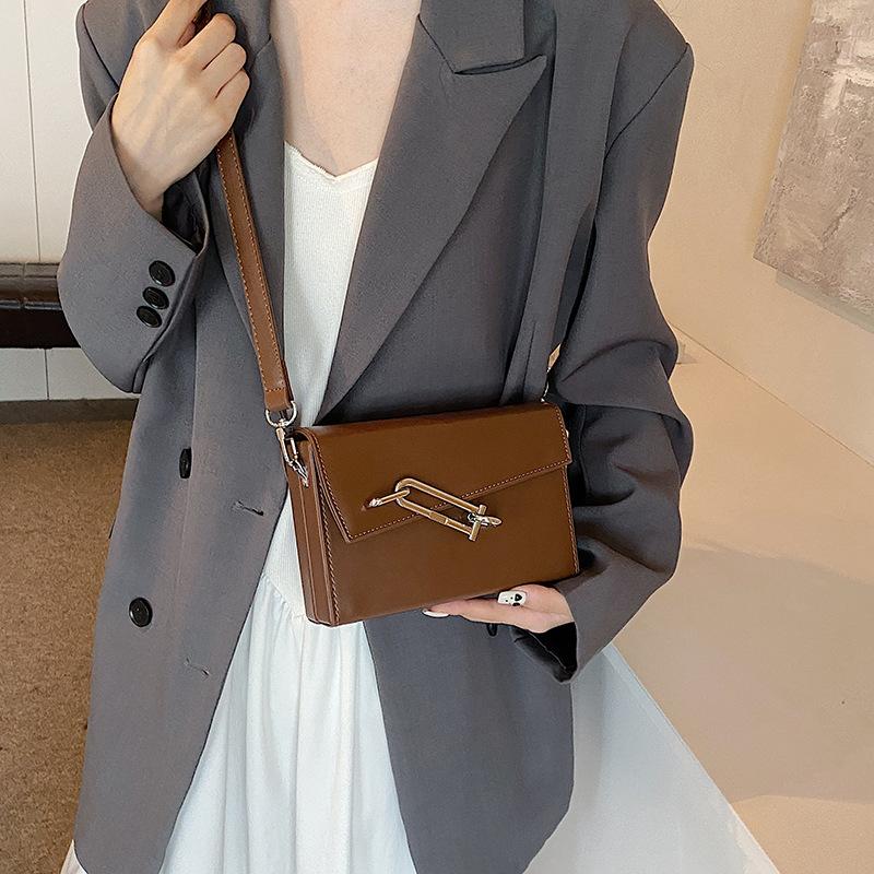Women's bag fashion square simple pu niche design women's small square bag 24 new commuter literary shoulder messenger bag