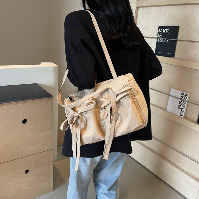 Women's Preppy Style Bow Nylon Shoulder Bag Versatile Solid Color Zipper Sweet Tote Bag for Commuting & Casual Outings CLE