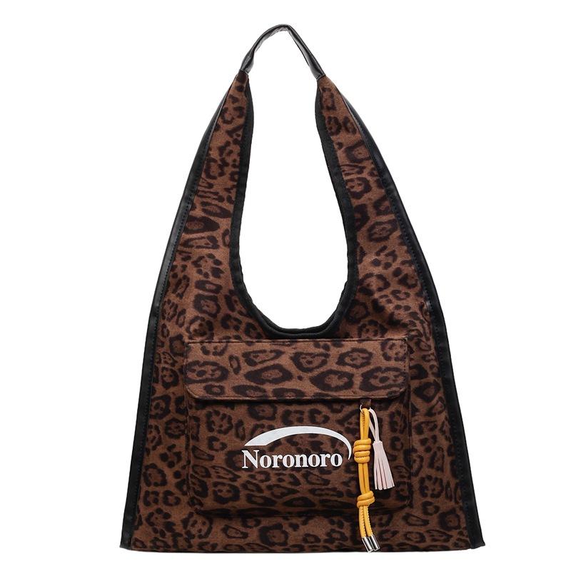 

Autumn and winter new large-capacity multi-color commuter hemming shoulder bag canvas shoulder bag bag casual handbag women коричневый