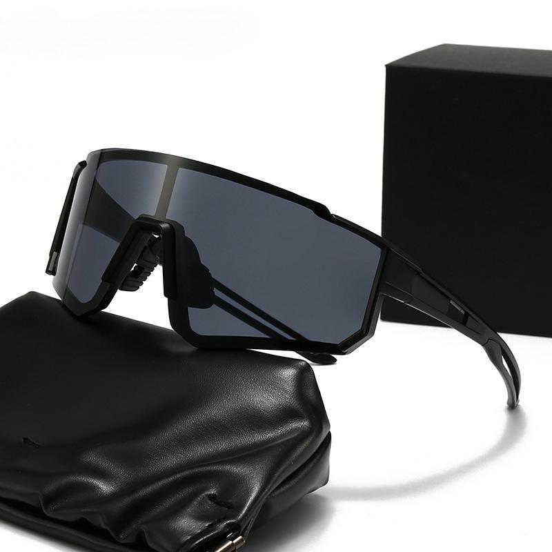 Outdoor Cycling Sunglasses, Integrated Bicycle Goggles, European and American Style Men's Sports Sunglasses.