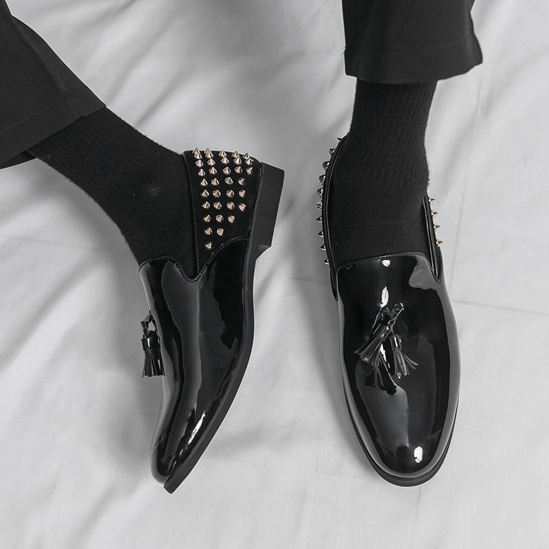 Men’s Rivet Loafers Dress Black Patent Leather Monks Shoes Men Slip on Pointed Toe Tuxedo Rock Club Shoes Plus Size