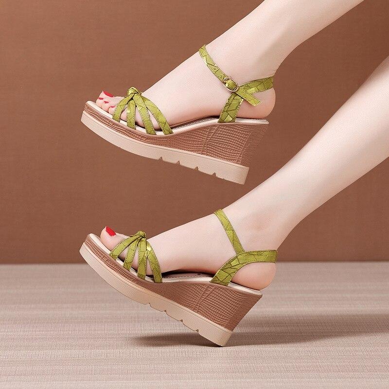 Además de talla 35-40 sandalias de plataforma zapatos de mujer verano 2021  cabeza abierta tacones altos cuñas sandalias de playa casuales para mujer  comprar a buen precio — entrega gratuita, reseñas reales
