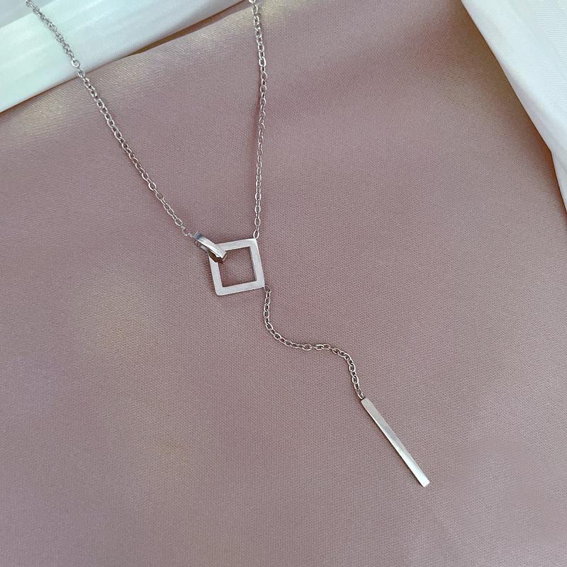 Fashion Retro Women's Necklace Temperament Micro Diamond Necklace Exquisite Collar Chain Accessories