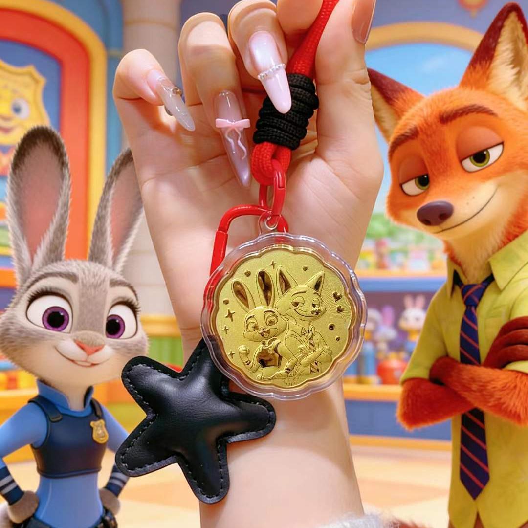 Zootopia 2 Traffic Charm: 999 Pure Gold Keychain & Bag Pendant