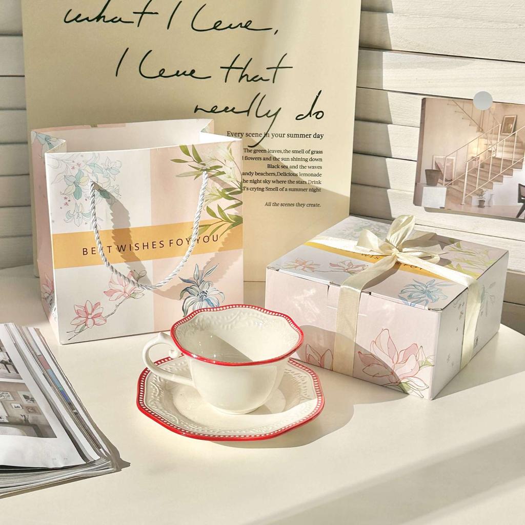 Francuska wysokiej klasy ceramiczna filiżanka do kawy i spodek w pudełku prezentowym, wysokiej wartości filiżanka z koronkowym wzorem kwiatowym, filiżanka do popołudniowej herbaty, prezent urodzinowy.