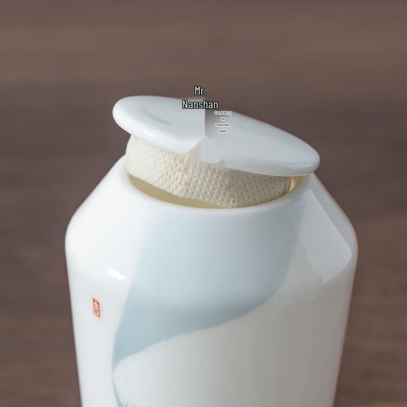 Kleines Keramik-Teevorratsglas