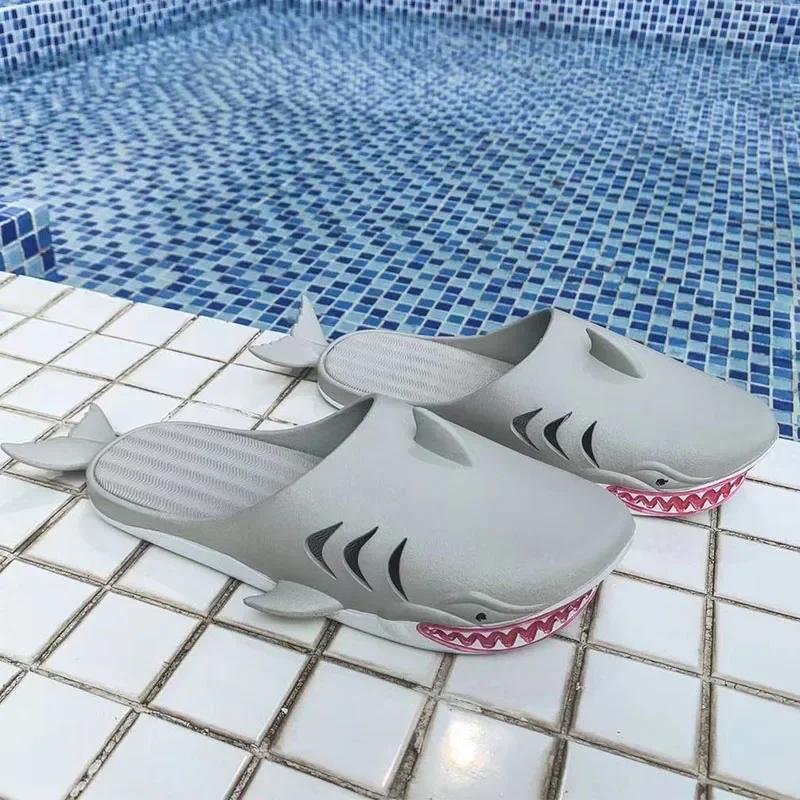 Pár Velké pantofle Osobnost Kreslený Žralok Plážové Pantofle Ženy Muži Ploché muly Měkké PVC Venkovní skluzavky Obuv