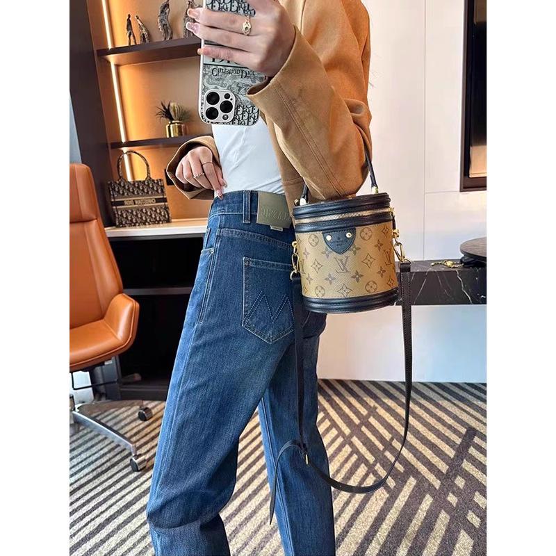 Women's Plus Size Slimming Straight Leg Cigarette Jeans - Petite Fit, Nine-Point Length