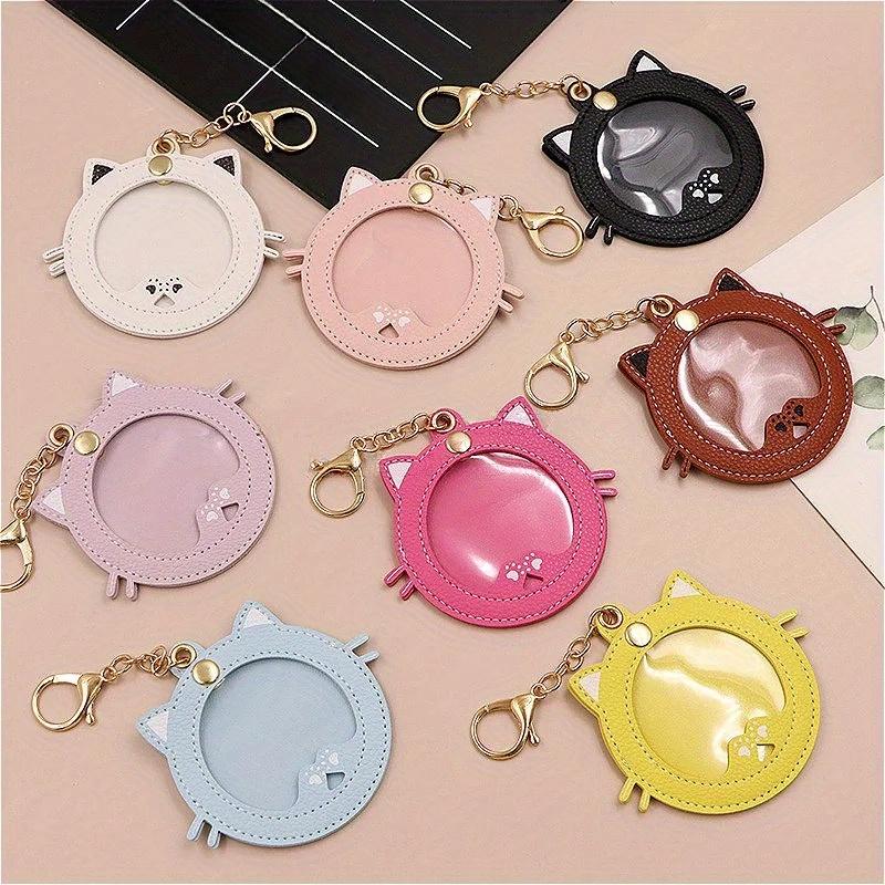 Kedi Şekli Çanta Rozet İğneleri Koruyucu Kılıf 58mm Anime Rozetler için Anahtarlık Kadın Deri Anahtarlık Araba Moto Kolye Doğum Günü Hediyesi