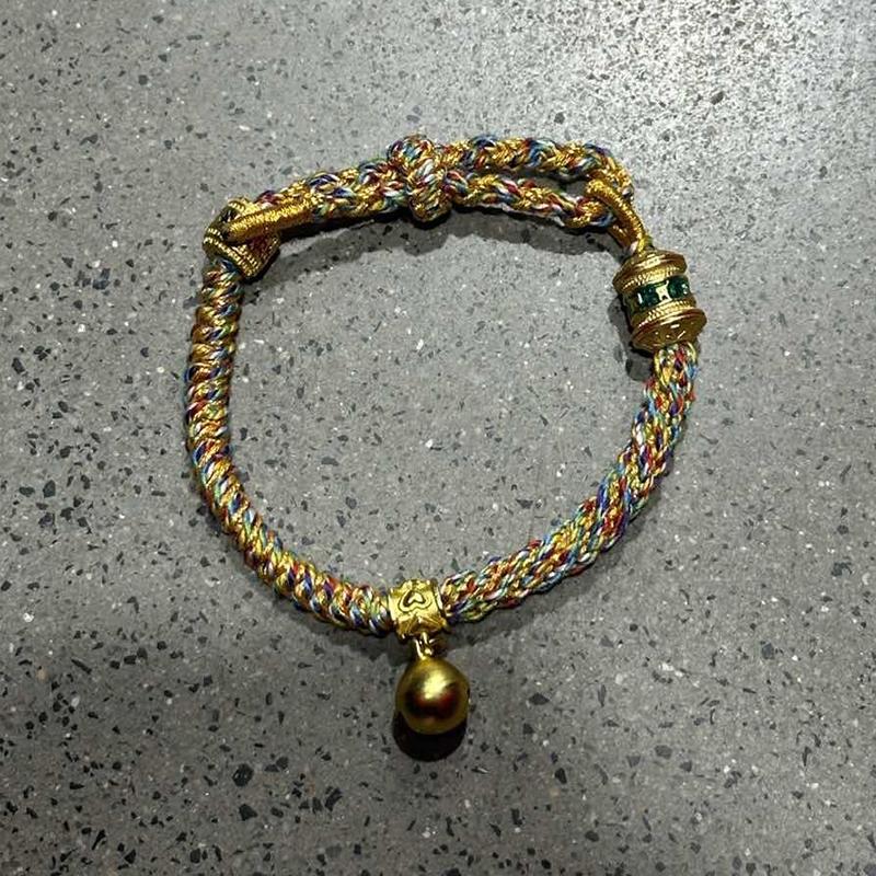 Handgeweven Tibetaanse Armband Kleurrijk Draad Goede Geluksbrenger Touwarmband met Bel Vrouwen Bangles
