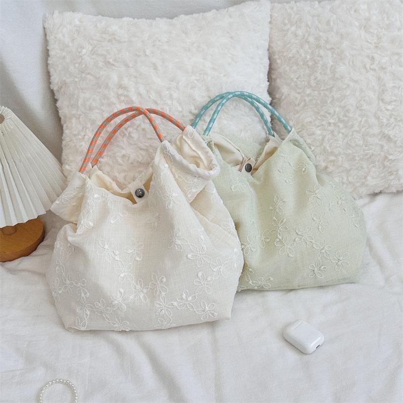 Summer Thin Embroidered Flower Commuter Handbag Literary Canvas Bag Going Out To Play Tote Bag