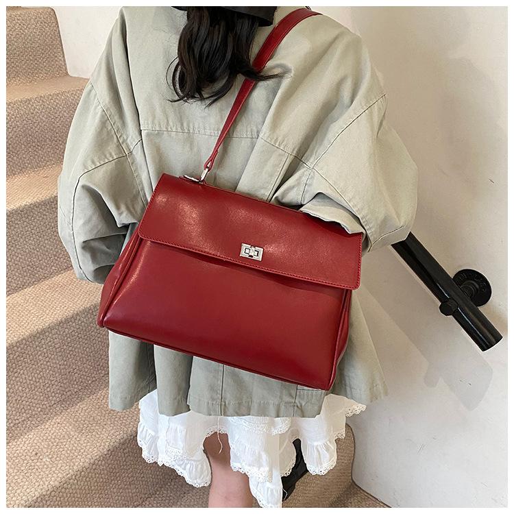 Bags Large capacity women's commuter bags Fashion high sense retro women's shoulder messenger bags Working women