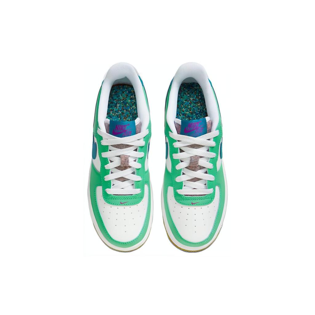 Nike Air Force 1 Low LV8 Play GS FJ4613-100