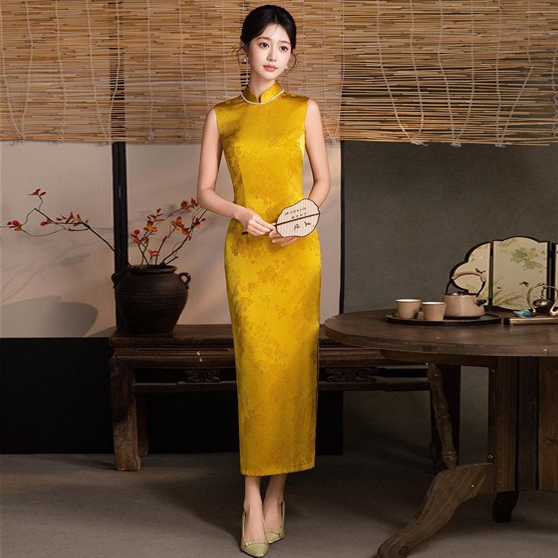 Yellow Sleeveless Modern Chinese-Inspired Long Cheongsam Dress Women 2026 Elegant Vintage Style Small