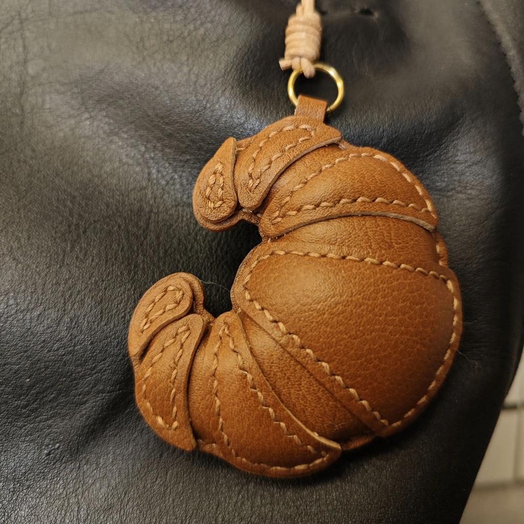 PU Leather Croissant Bag Charm Kawaii Animal Backpack Keychain Soft Fashion Handmade Accessory Cute Couple Friend Jewelry Gift