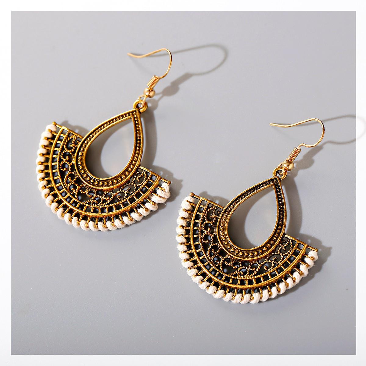 

Европейские и американские экзотические серьги-веера в форме капли: Винтажный пуссет с прорезью для женщин белый