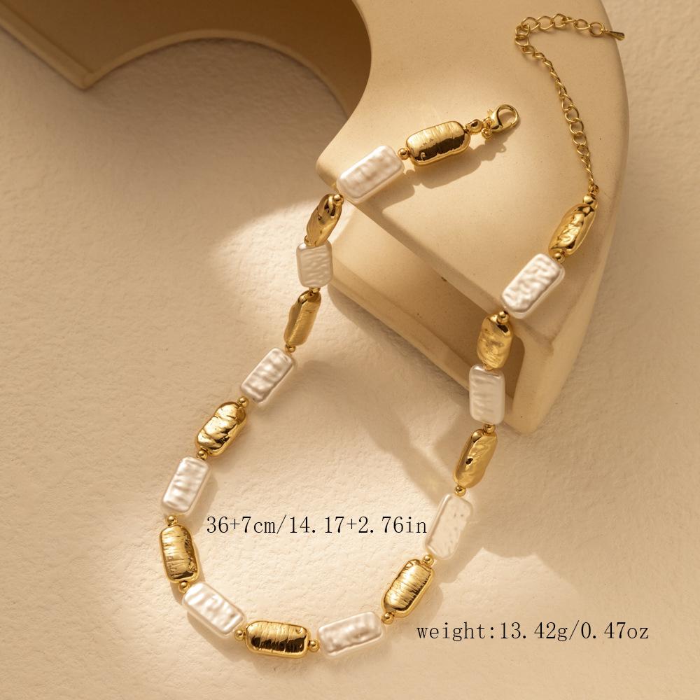 Collier créatif en perles d'imitation irrégulières pour femmes, collier géométrique polyvalent à la mode pour femmes