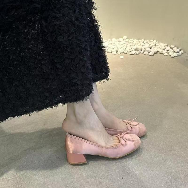 

Xiaoxiangfeng gentle and versatile light mouth high-heeled single shoes 2025 spring, summer and autumn French silver with skirt evening and eveni 40 розовый