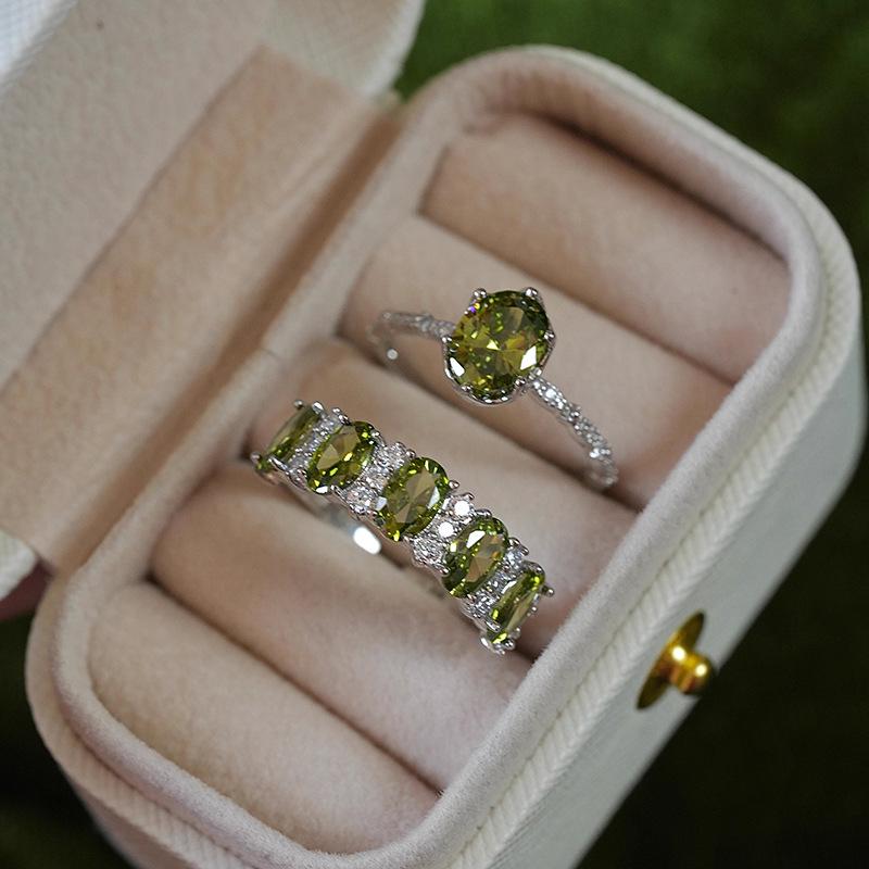 Olive Green Oval Diamond Inlaid Open Ring: Exquisite High-End Commuting Jewelry for Women