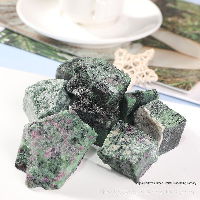 

Red and Green Crushed Stone Crystal Incense Diffuser Ornament Blade edge material 1-2cm естественный