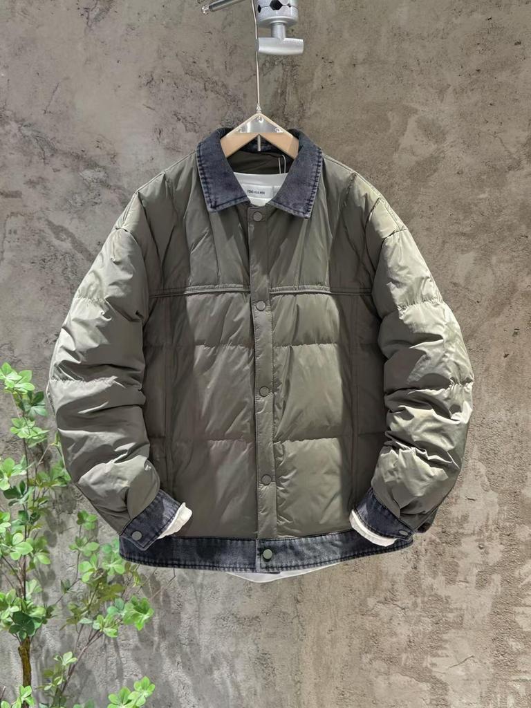 Herren Jacke aus Denim mit Patchwork und weiße Entendaunen: Modisch, Leicht, Zweiteiliges Design, Reverskragen, Einfarbige Winteroberbekleidung