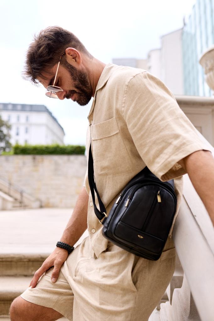 Men's leather backpack with one shoulder - Peterson