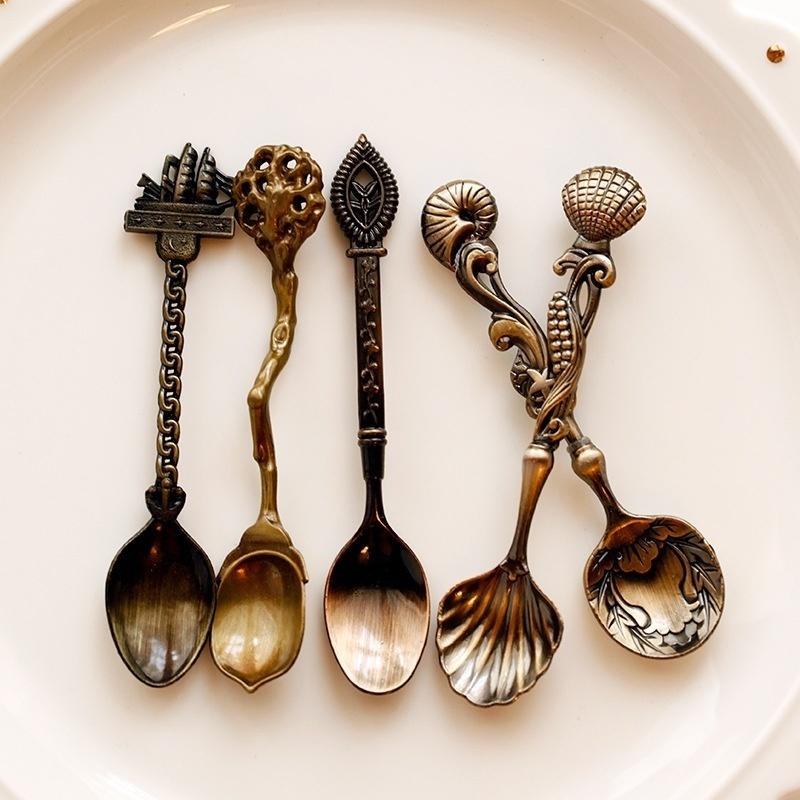 European and American Retro Coffee Spoon Dessert Spoon Small Spoon Spoon Golden Conch Shell Sailboat Five-piece Set