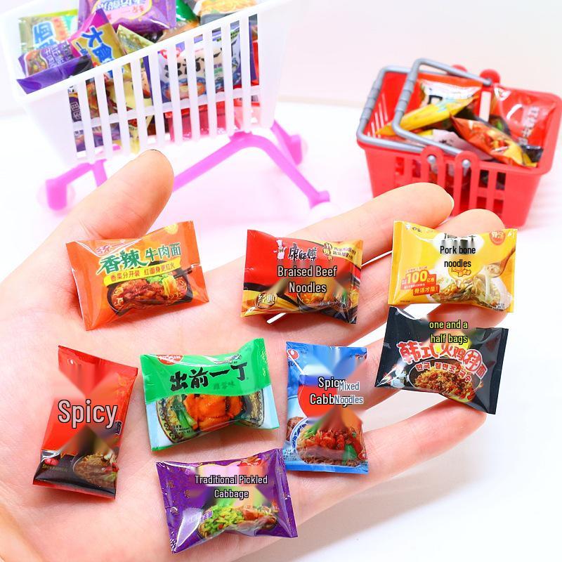 Miniature Instant Noodles Playset for Dollhouse Pretend Play
