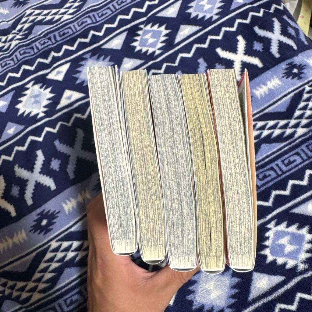 [USED] Complete Set of First Edition ONE PIECE Volumes 101-105, Almost All with Original Dust Jackets.