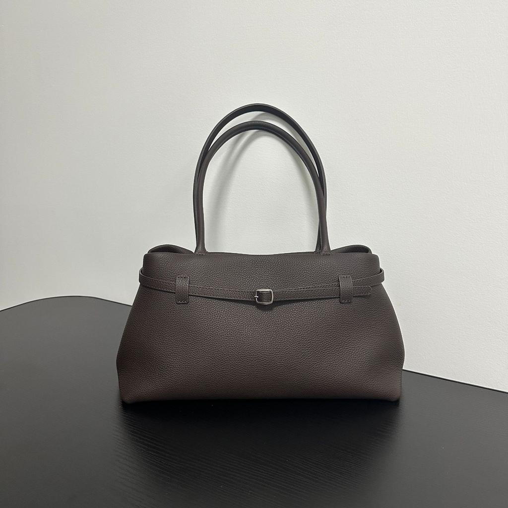 And New Style Minimalist Real Leather Shoulder Bag Leather Strap Buckle Breathable Underarm Large Capacity Handbag Single Shoulder Bag