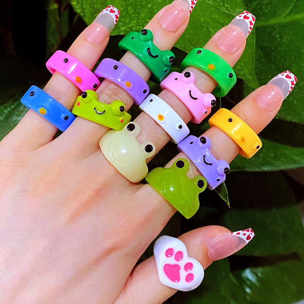 Anello in Resina a Forma di Rana Cartone Animato Bizzarro: Stile Carino e alla Moda per l'Indice o il Dito dell'Articolazione