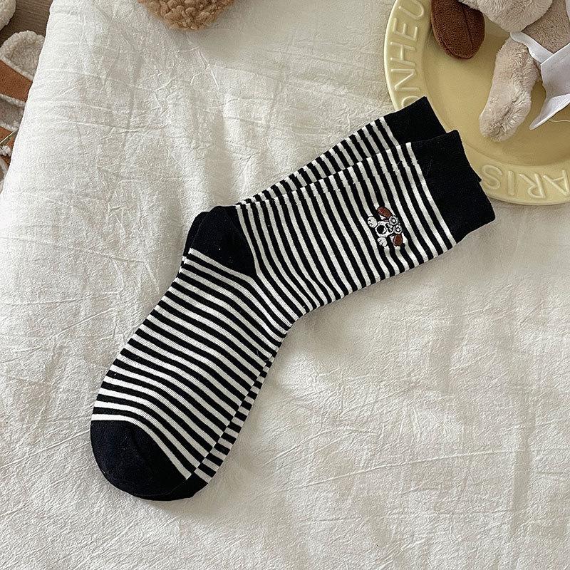 

Dongdaemun Contrasting Striped Socks Female Cartoon Puppy Embroidery Foreign Airplane Dog Medium Tube Socks One size fits all чорний