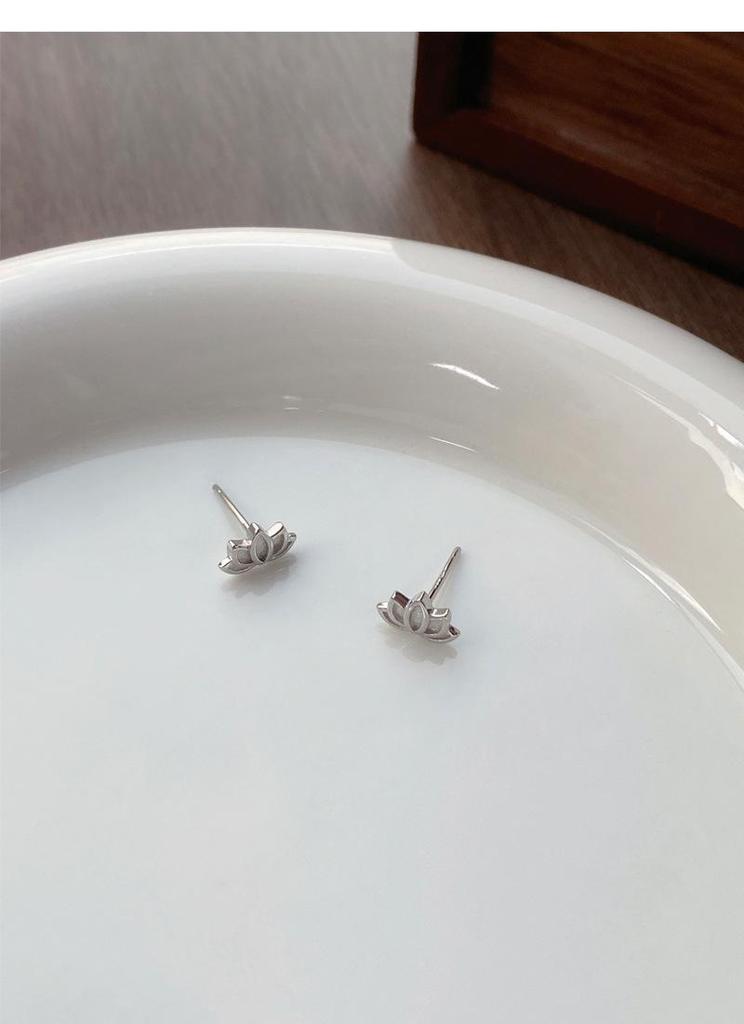 S999 Sterling Silver Chinese Lotus Stud Earrings for Women - Elegant, Simple Design with Ear Hole Care.