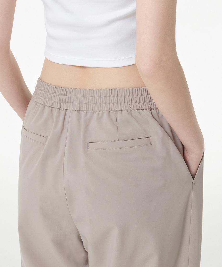 MUSINSA STANDARD WOMAN [Cooltandard] Women'S One-Tuck Wide Elastic Banding Slacks [Light Beige]