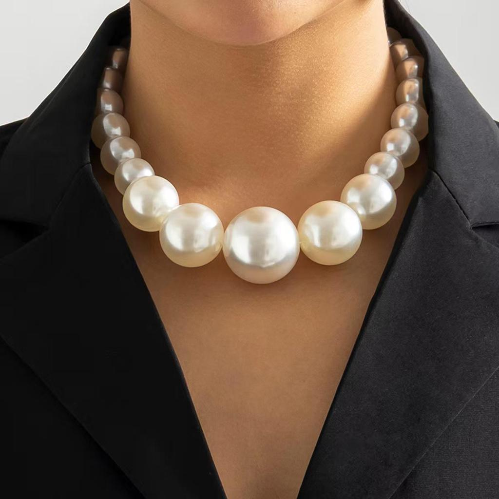 Collana a Strati con Perle Imitazione Retro - Stile Europeo & Americano, Choker Esagerato alla Moda, Design di Lusso Leggero