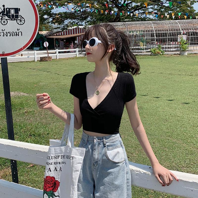Short-sleeved T-shirt for Women In Summer New Deep V-neck Wear Low-cut Korean Slim Navel-exposed Short Student Top
