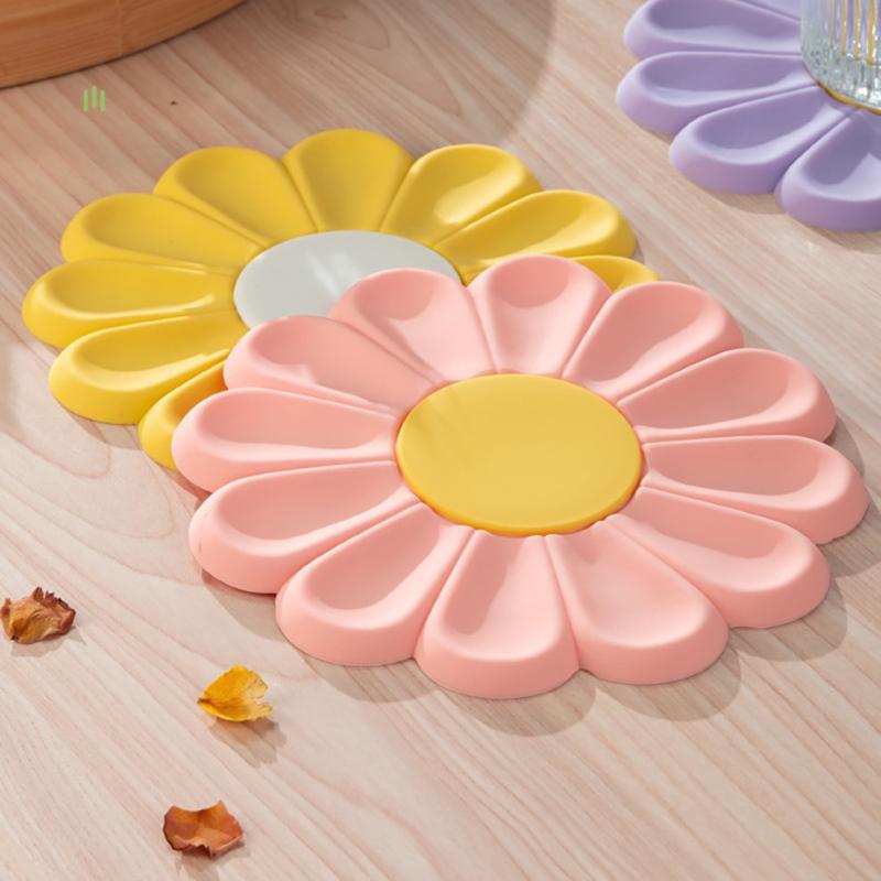 Daisy Silicone Coaster Thickened Non-slip Anti-scalding Heat Resistant Insulation Pad Pot Mat