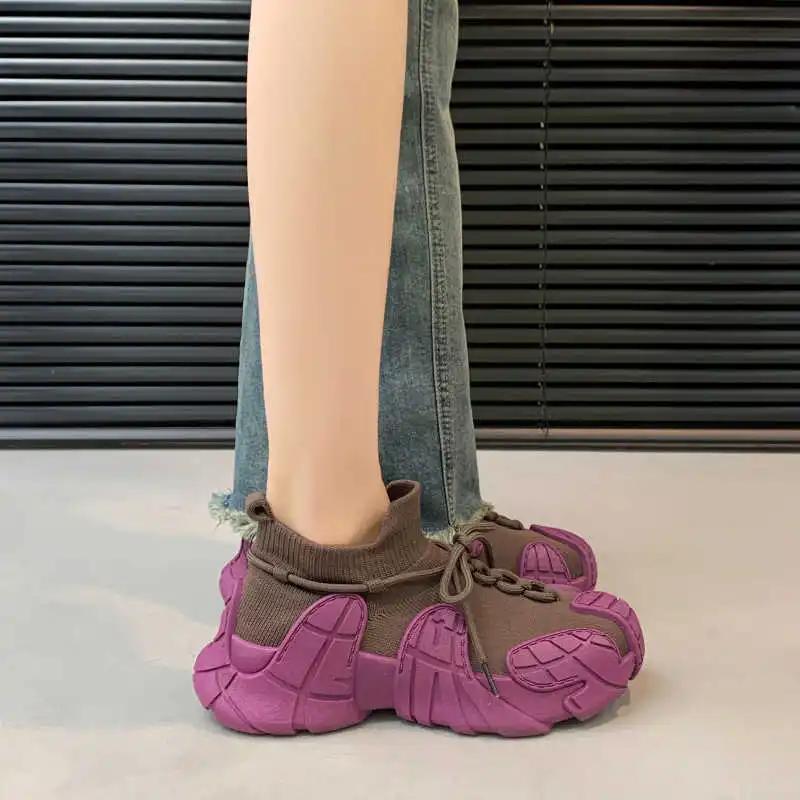 Fashion Hip Hop Flat Sole Women Sneakers 50 Flats Overseas Shoes Skate Street Sports Runings Design Shooes Famous Tnis Tenus