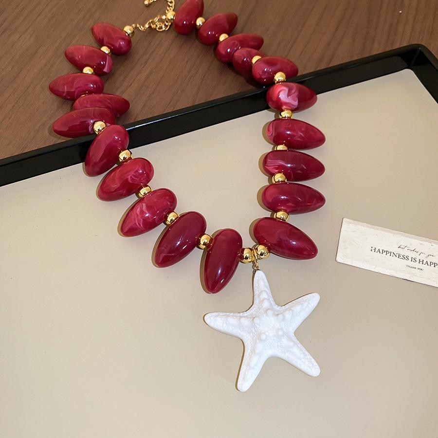 European and American color acrylic shell beaded necklace design sense collarbone chain exaggerated necklace women