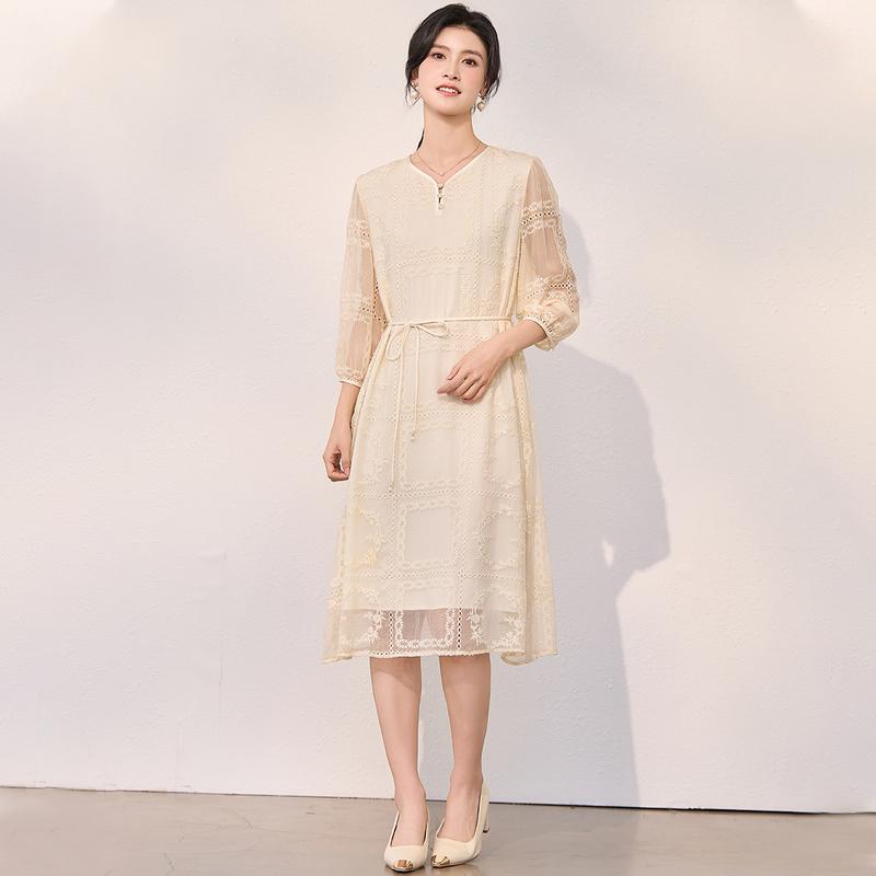 Shunyu V-neck Heavy Industry Embroidered Retro Chinese Style Seven Sleeve Mulberry Silk Dress