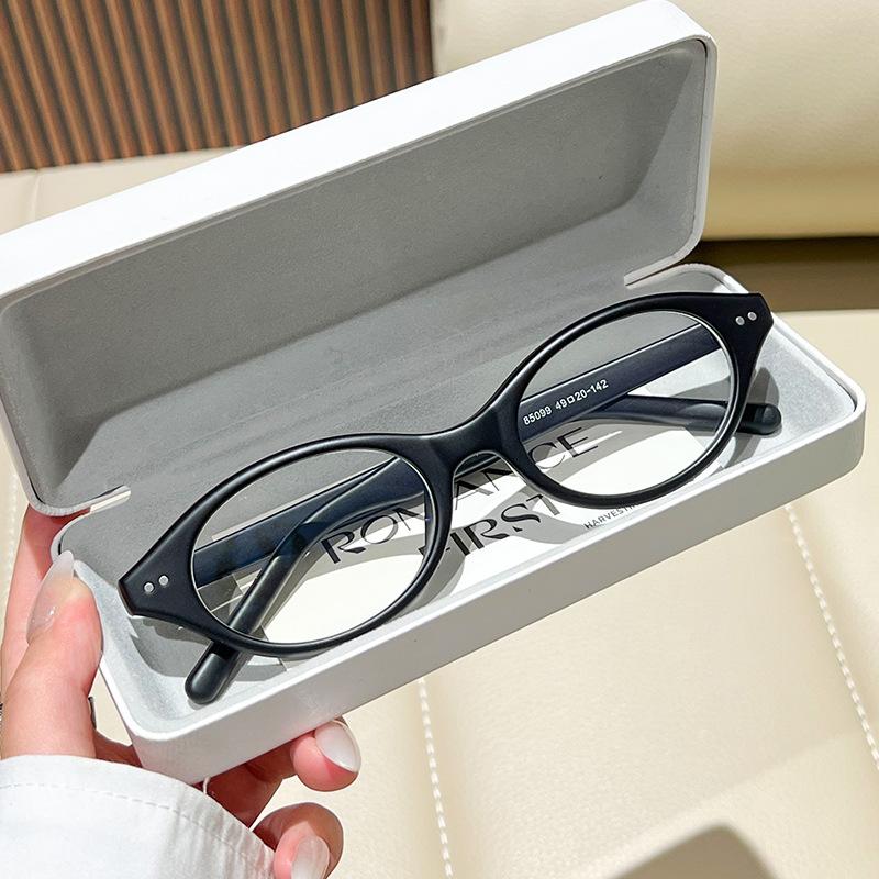 Women's Small Oval Frame Plain Glasses Fashion Anti Blue Light Face Enhancing Glasses Ultra Light High-definition Eyewear
